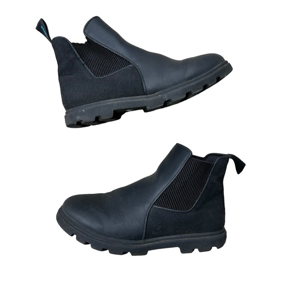 Native Kensington Treklite Water Resistant Black Chelsea Synthetic Size 3 Boot. - Picture 2 of 8